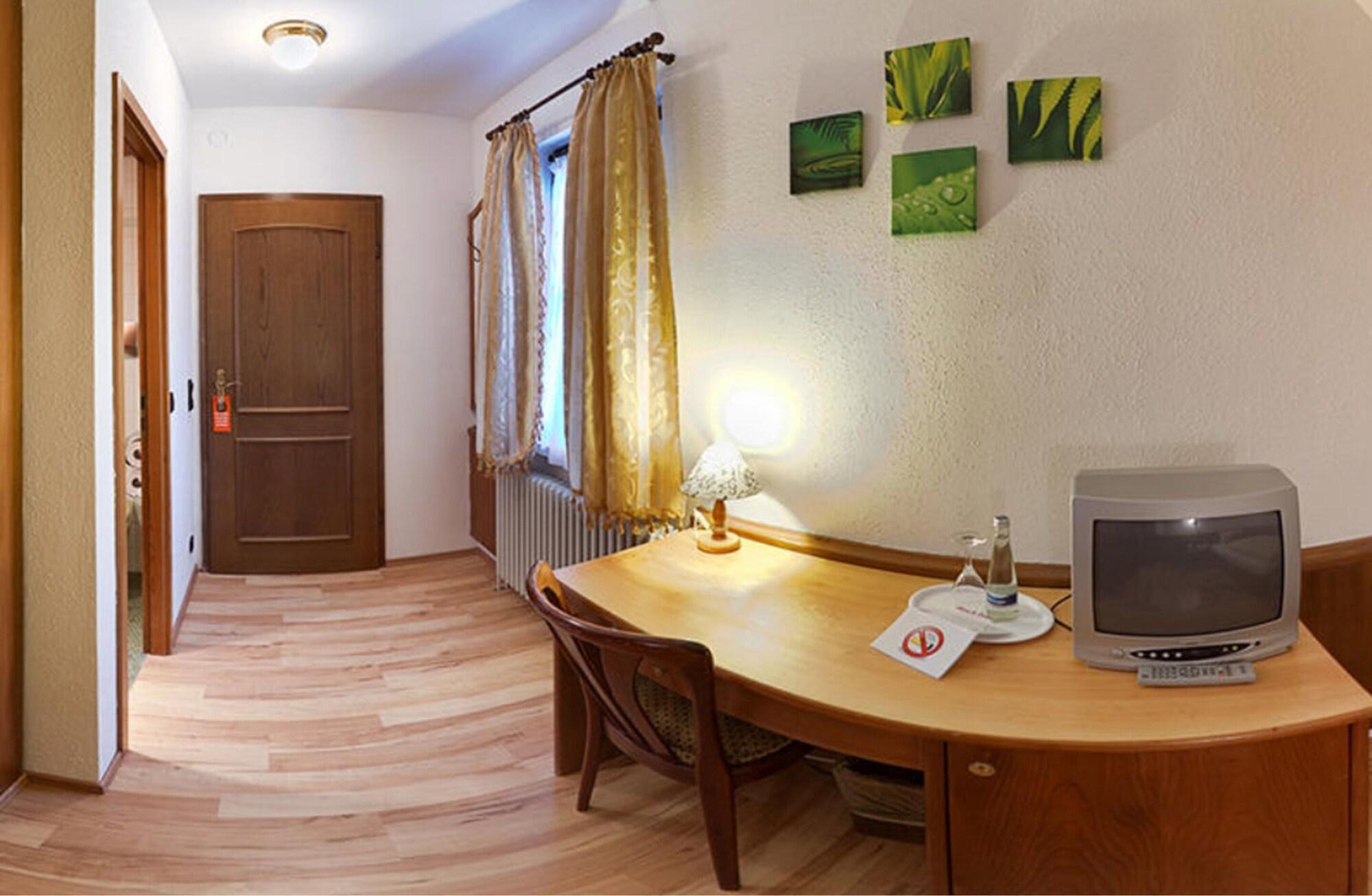 Hotel Lamm Remshalden Екстериор снимка
